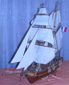 France Classic Ship Model Kits Le Hussard  Sail Boat Wooden Model